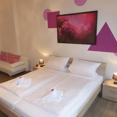 Aparthotel Dahlie & Nelke 3*