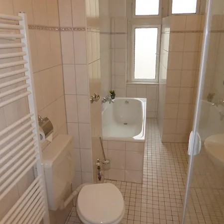 Apartmanhotel Dahlie & Nelke *
